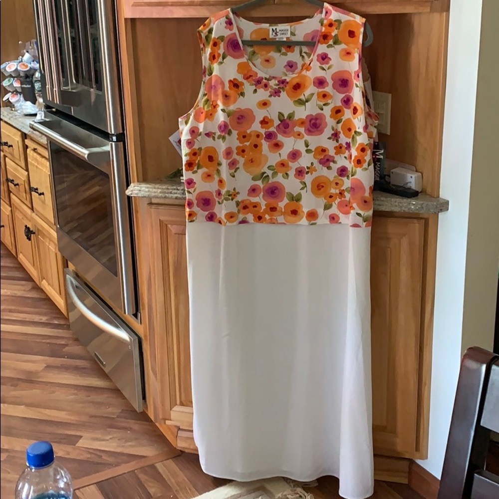 Sleeveless dress